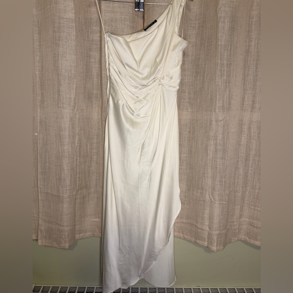 Abercrombie & Fitch One Shoulder Cream Dress